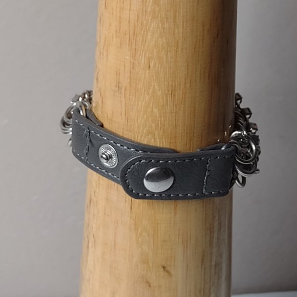 Layered Chain Bracelet - Picture 3 of 14